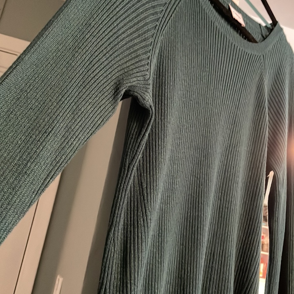 Closet clear out! - Picture 2 of 4